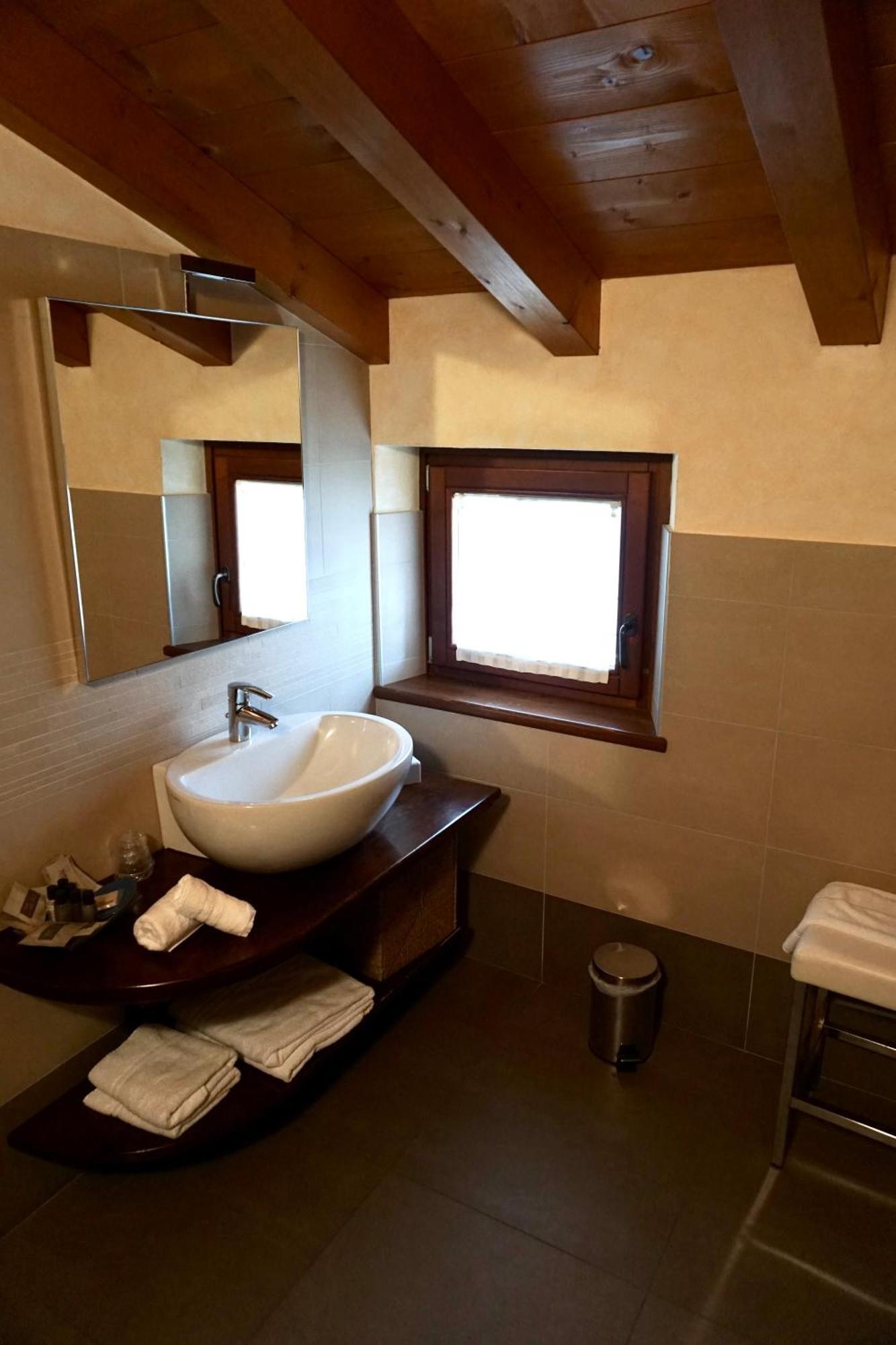Alloggio per agriturismo Valentina Cubi *