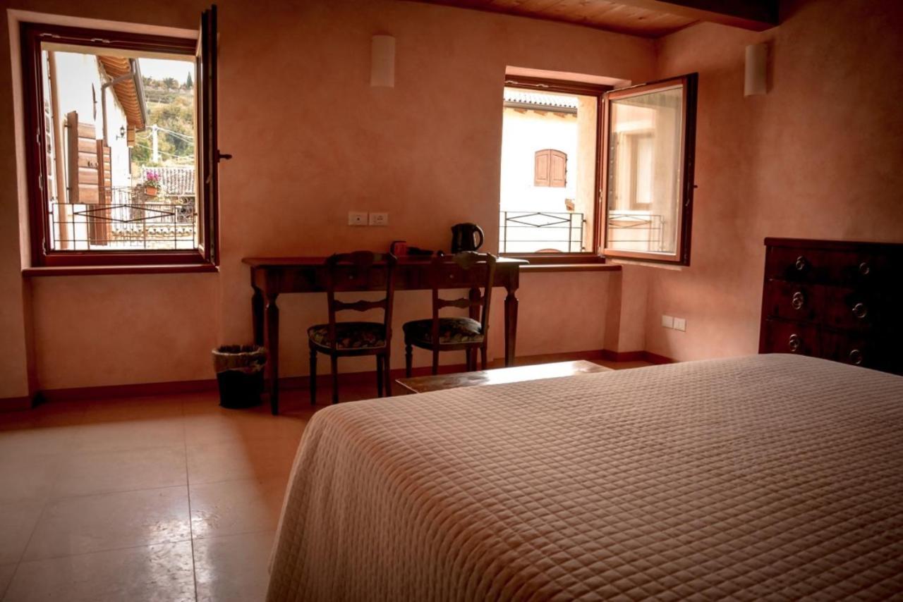 Valentina Cubi Alloggio per agriturismo *